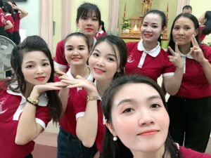 may dong phuc ao thun quan 4