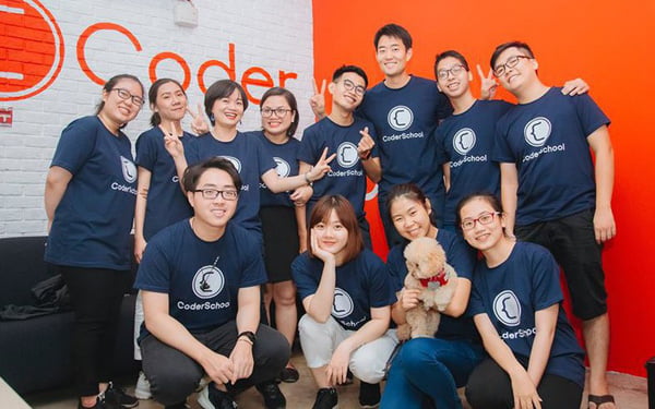 Xưởng may áo thun đồng phục