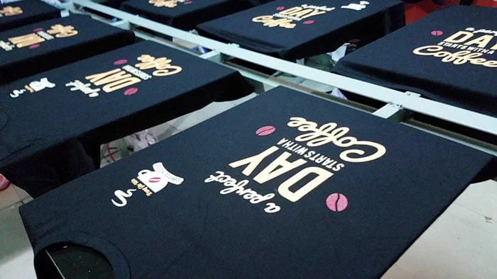 in lua len ao dong phuc.jpg